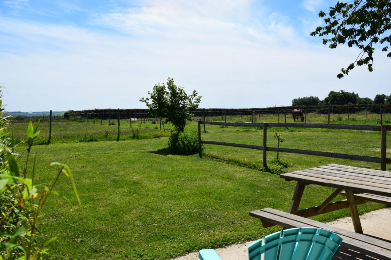 Le Clos De L'Angley Gites Et Ecurie Caffiers Exteriör bild