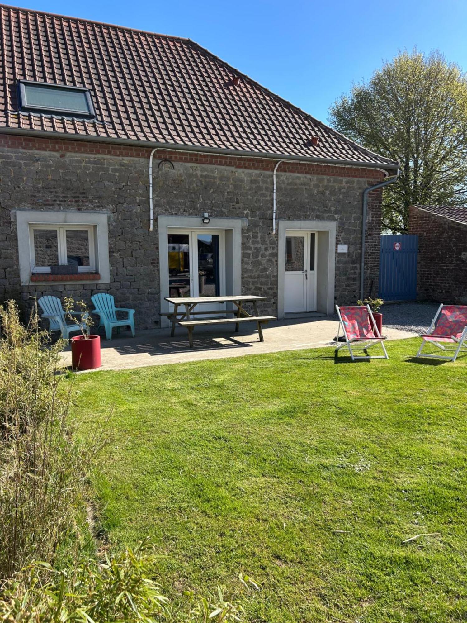 Le Clos De L'Angley Gites Et Ecurie Caffiers Exteriör bild